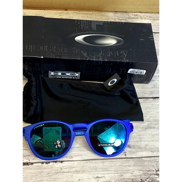 Oakley 009265 Latch Xray Blue Prizm Sapphire Iridium - Picture 1 of 4